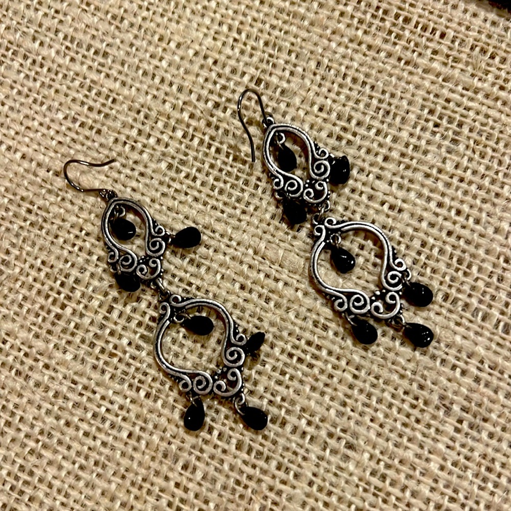 Chandelier earrings🌸